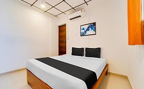Super Hotel O Vazhakkala