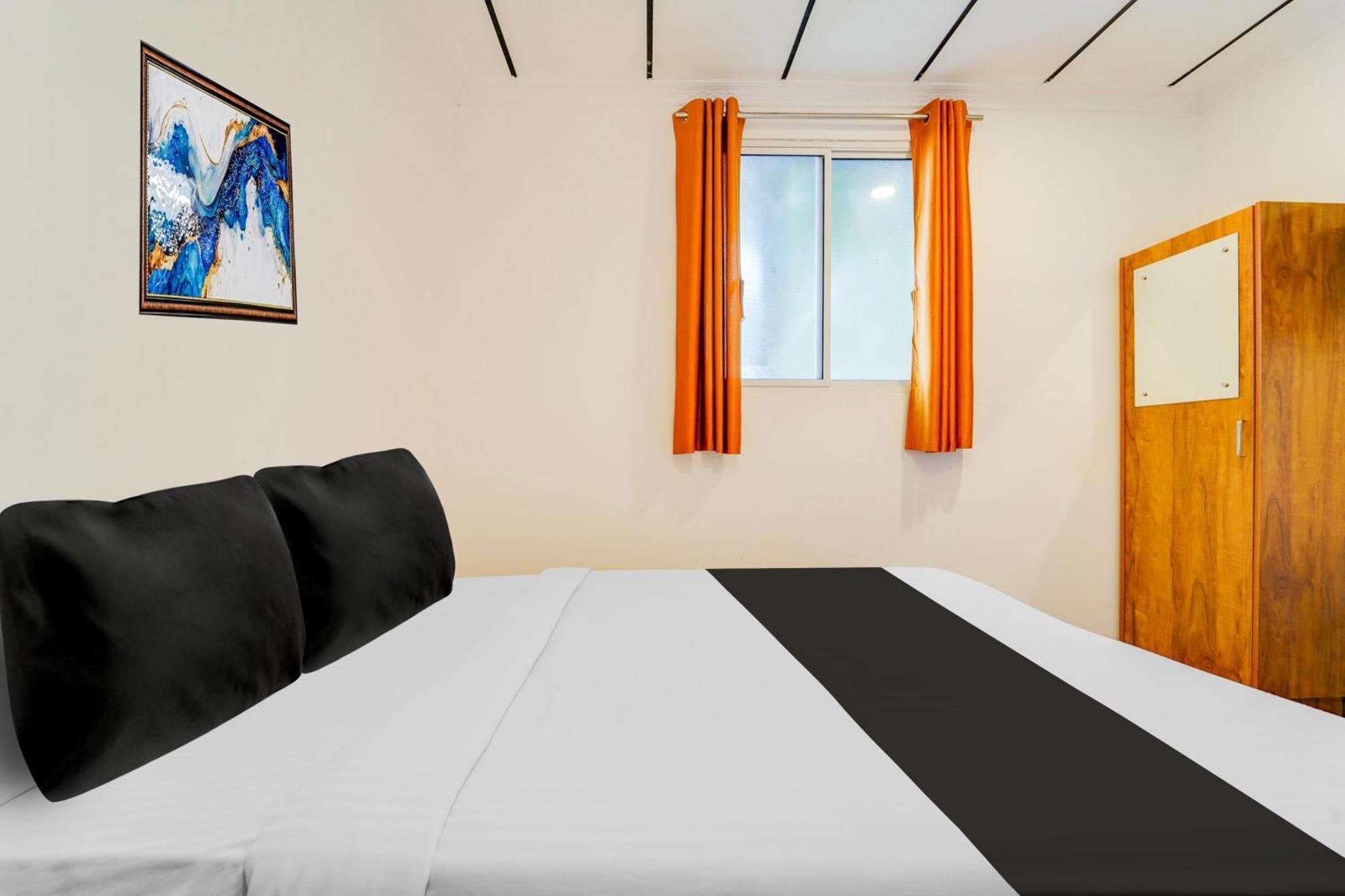 Super Hotel O Vazhakkala Kochi Exterior photo